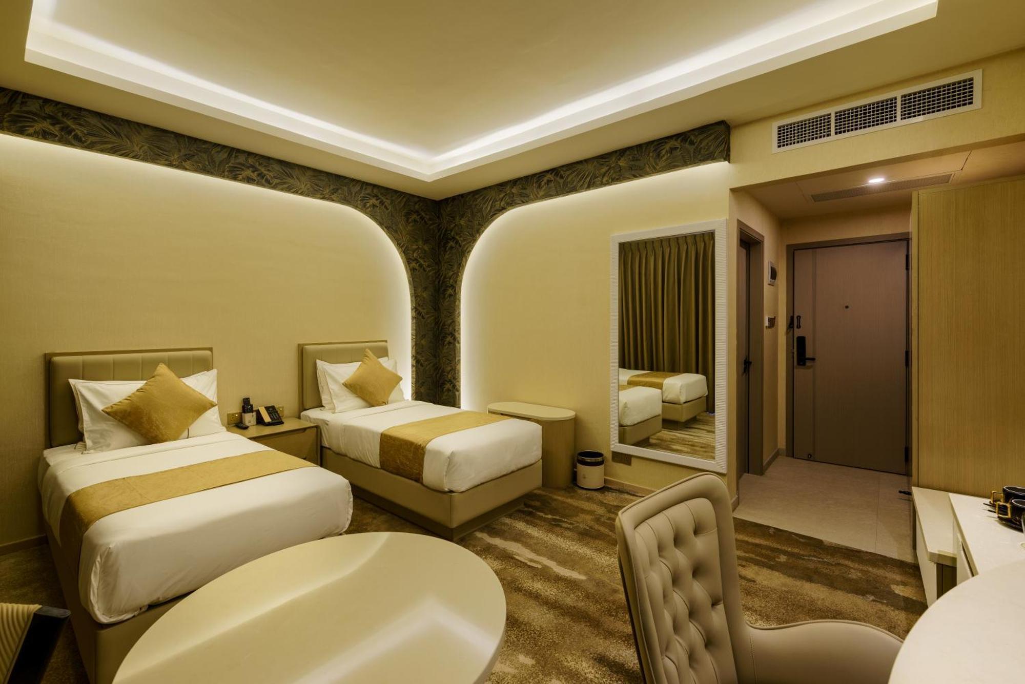 Avenra Gardens Hotel Negombo Exterior photo